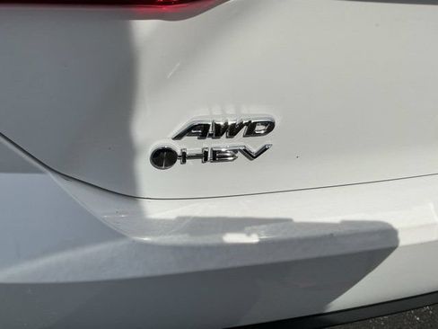 Used 2025 Toyota Camry SE w/ Convenience Package AWD/4WD image 6