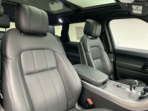 Used 2020 Land Rover Range Rover Sport HSE image 18