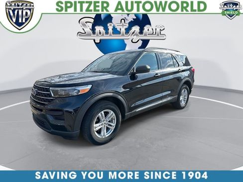 Used 2023 Ford Explorer XLT image 4