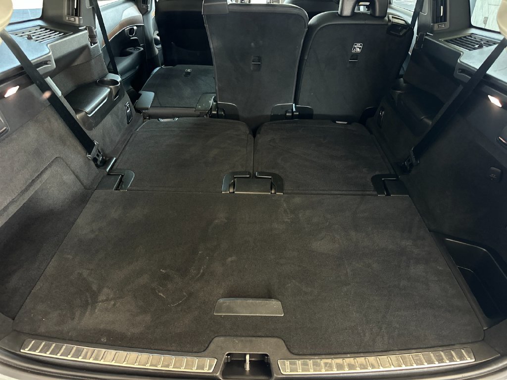 Certified 2024 Volvo XC90 T8 Plus AWD/4WD image 15