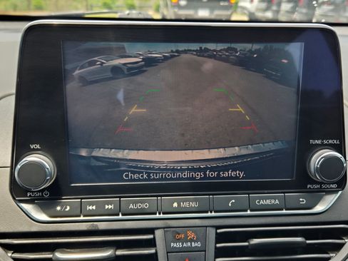 Used 2022 Nissan Altima 2.5 SR FWD image 29