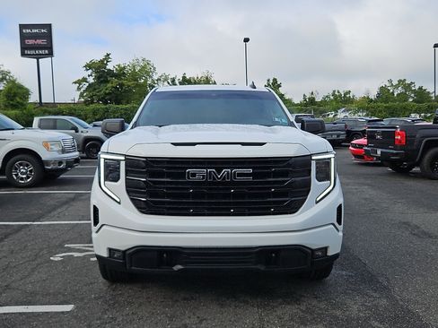 Certified 2023 GMC Sierra 1500 Elevation w/ LPO, Elevation Black Package AWD/4WD image 2