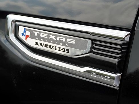 New 2026 GMC Sierra 1500 SLT image 10