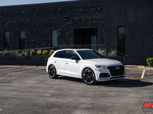 Used 2020 Audi SQ5 Premium Plus w/ Premium Plus Package image 19