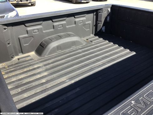 Used 2023 GMC Sierra 2500 Denali w/ Denali Black Diamond Edition image 14