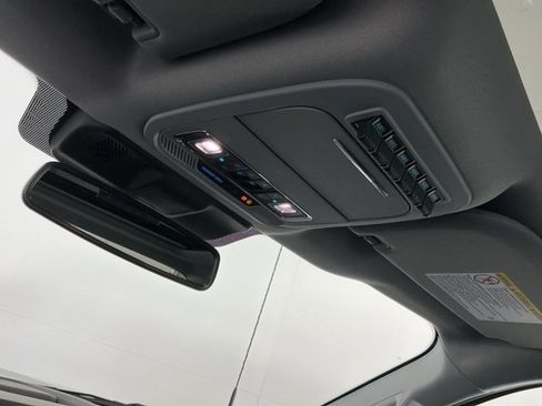 Certified 2025 Ford F450 Lariat w/ FX4 Off-Road Package image 27