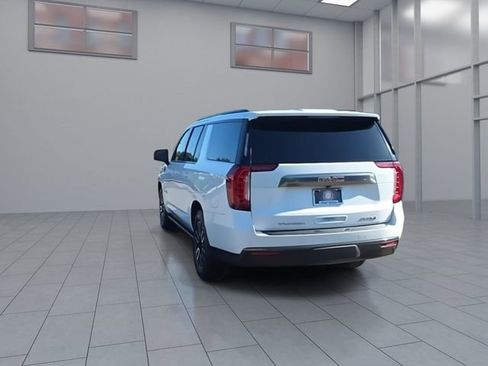 Used 2021 GMC Yukon XL AT4 w/ AT4 Premium Plus Package AWD/4WD image 7