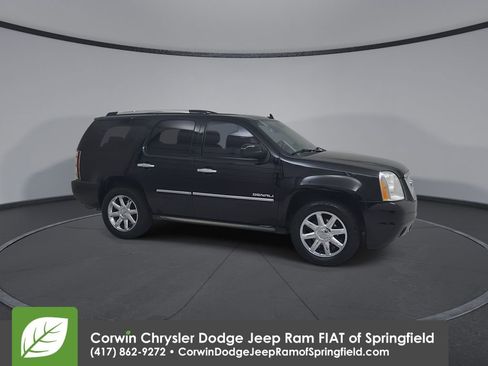 Used 2014 GMC Yukon Denali AWD/4WD image 2