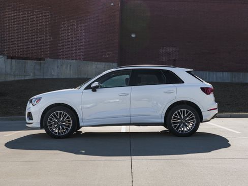 Certified 2023 Audi Q3 2.0T Premium Plus w/ Premium Plus Package image 6