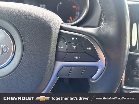 Used 2021 Jeep Grand Cherokee Laredo X image 19