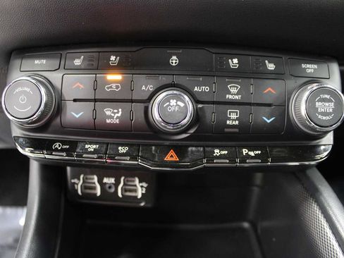 Used 2023 Dodge Durango GT image 33