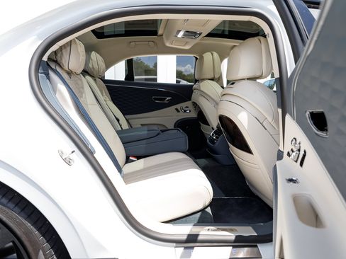 Certified 2024 Bentley Flying Spur W12 AWD/4WD image 22