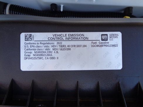 Used 2022 Chevrolet Express 2500 Extended w/ Driver Convenience Package RWD image 13