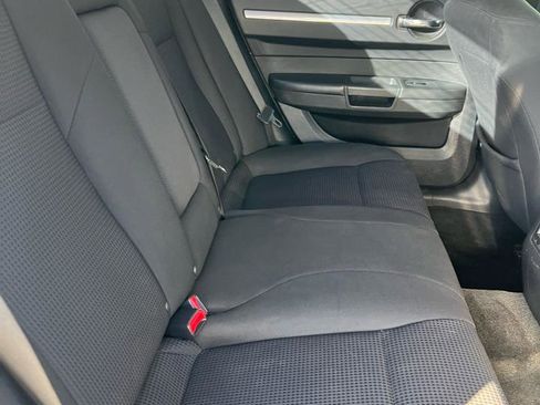 Used 2010 Dodge Charger SXT RWD image 6