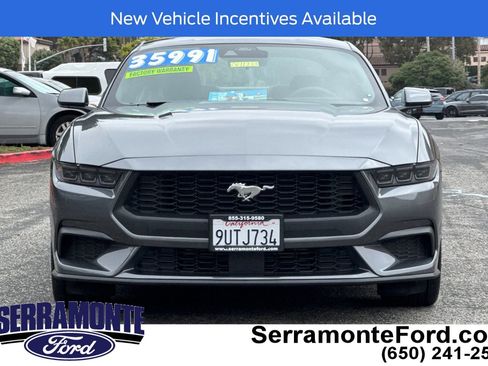 Used 2025 Ford Mustang Coupe RWD image 10