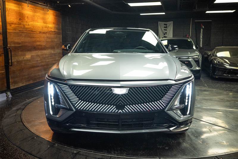 Used 2024 Cadillac Lyriq Tech AWD/4WD image 4