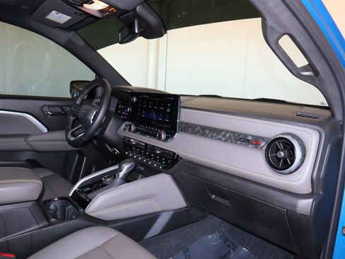 Used 2023 Chevrolet Colorado ZR2 w/ ZR2 Convenience Package III image 41