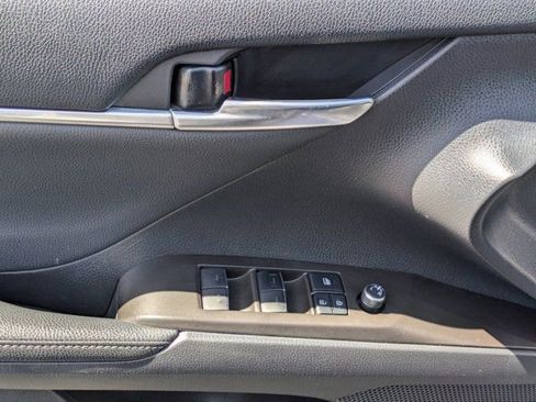 Used 2021 Toyota Camry XSE image 15