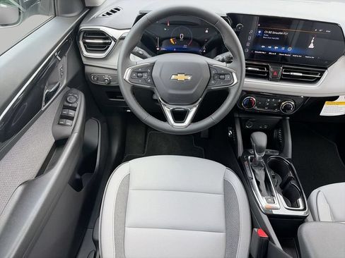 New 2026 Chevrolet TrailBlazer LT w/ LT Cold Weather Package FWD image 10