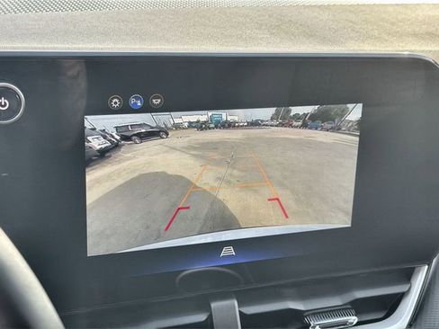 Used 2026 Chevrolet Equinox LT FWD image 14