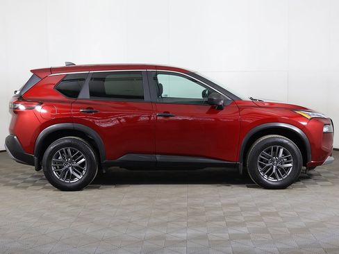 Used 2023 Nissan Rogue S image 15