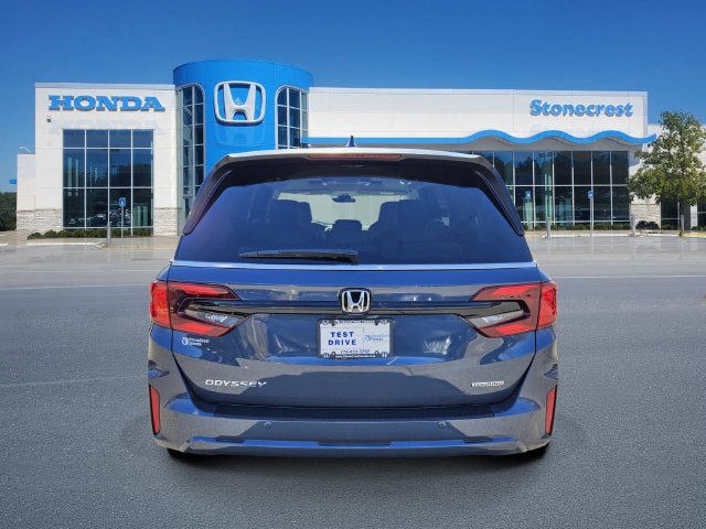 New 2026 Honda Odyssey Touring image 4