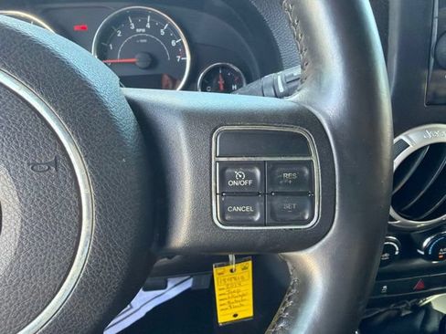 Used 2014 Jeep Wrangler Rubicon w/ Power Convenience Group AWD/4WD image 19