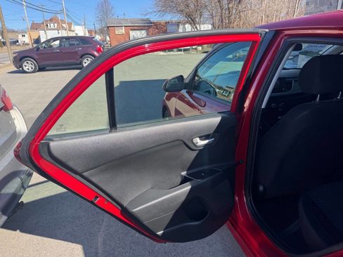 Used 2018 Kia Rio S image 12