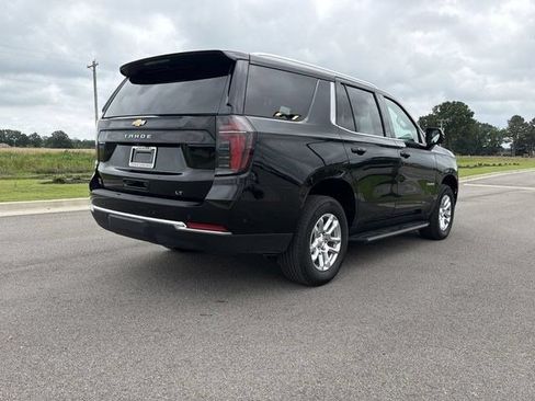 Used 2021 Chevrolet Tahoe High Country w/ Premium Package AWD/4WD image 5