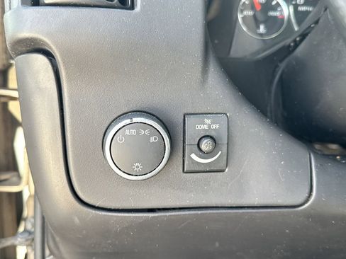 Used 2010 GMC Savana 3500 Extended w/ Chrome Appearance Package image 17