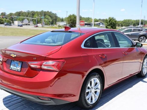 Used 2019 Chevrolet Malibu LT FWD image 5