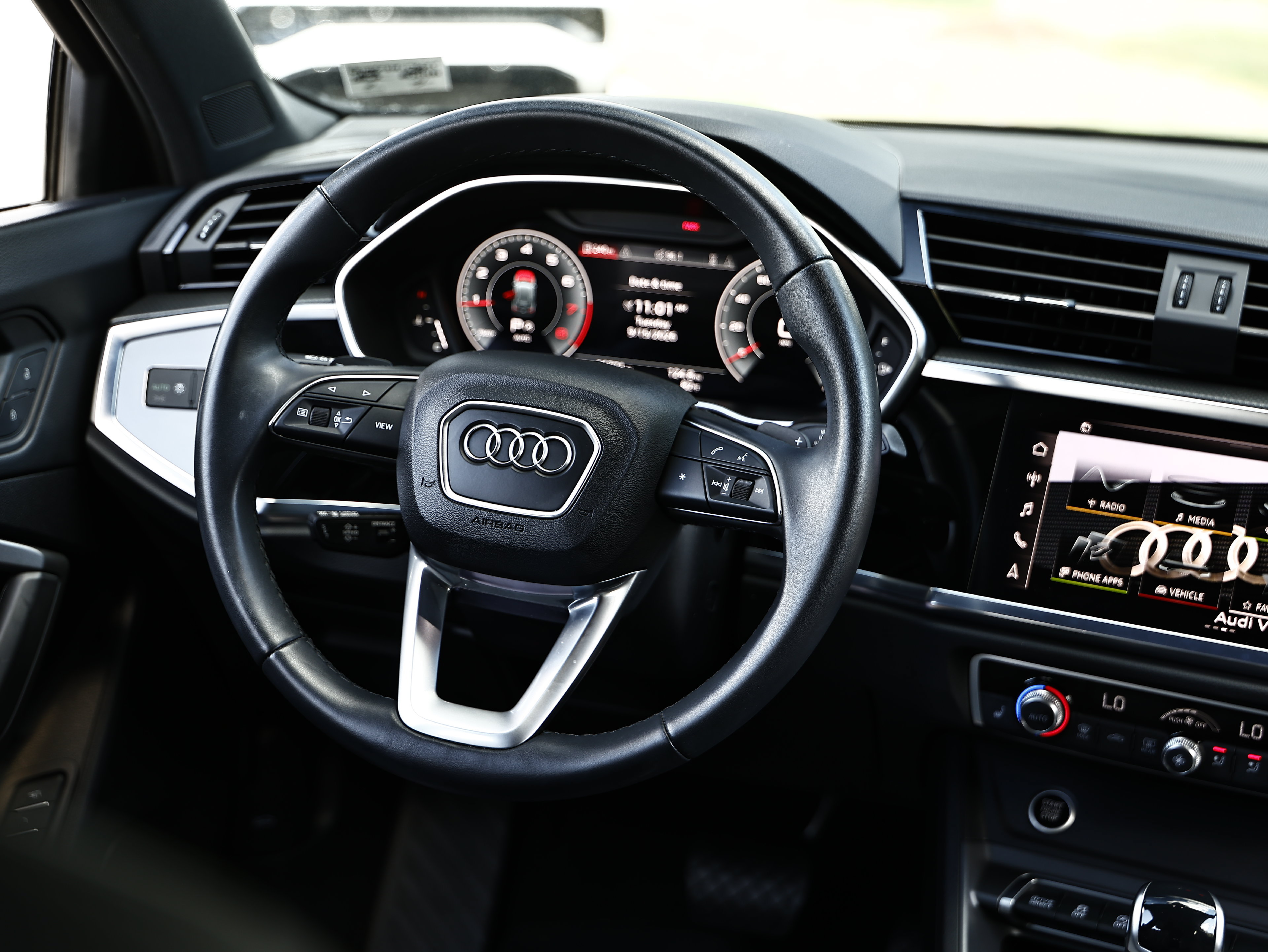 Certified 2024 Audi Q3 2.0T Premium Plus AWD/4WD image 29