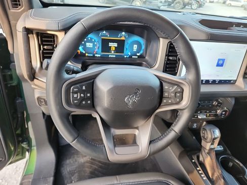 Used 2025 Ford Bronco Outer Banks image 12