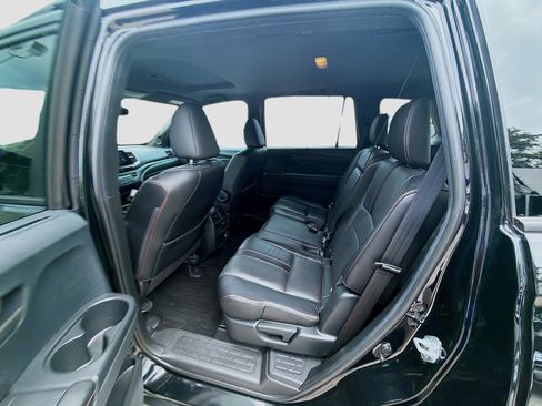 Certified 2023 Honda Passport TrailSport image 24