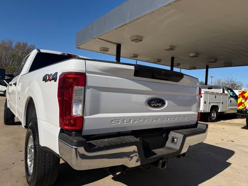 Used 2018 Ford F250 XLT image 12