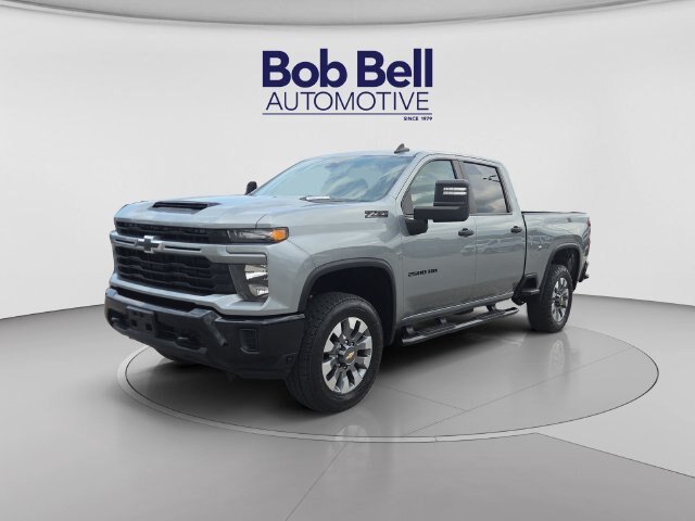 Used 2024 Chevrolet Silverado 2500 Custom w/ Custom Value Package AWD/4WD image 1