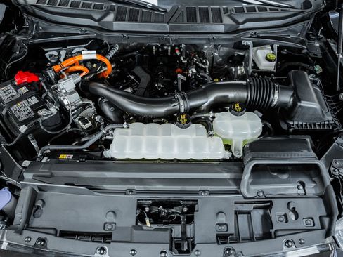 Certified 2025 Ford F150 Lariat w/ Equipment Group 502A High image 27