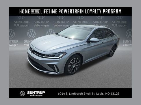 Used 2025 Volkswagen Jetta SE w/ Sunroof Package image 1