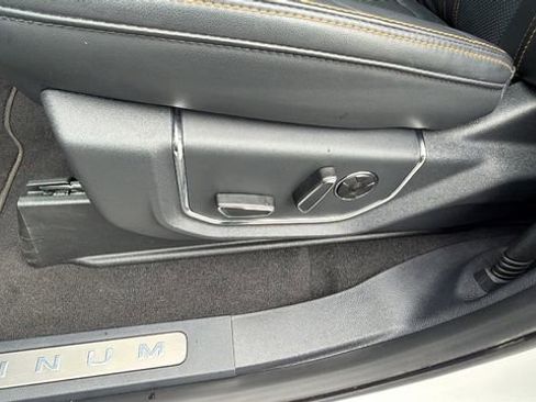 Used 2024 Ford Expedition Platinum image 22