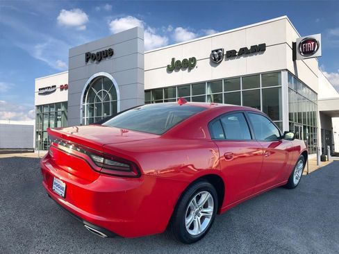 Used 2023 Dodge Charger SXT image 2