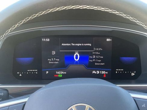 Certified 2023 Volkswagen Tiguan SE w/ Panoramic Sunroof Package FWD image 18