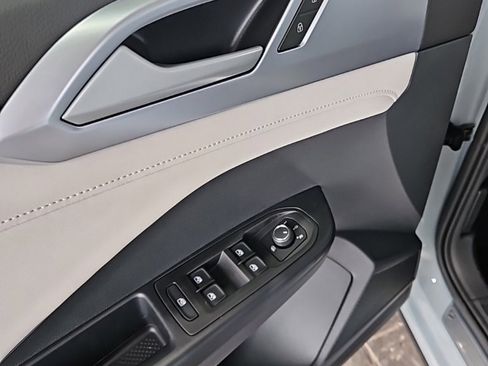 New 2026 Volkswagen Taos SE image 26