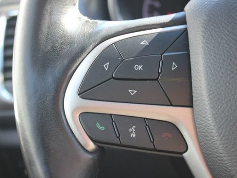 Used 2020 Jeep Grand Cherokee Altitude AWD/4WD image 14