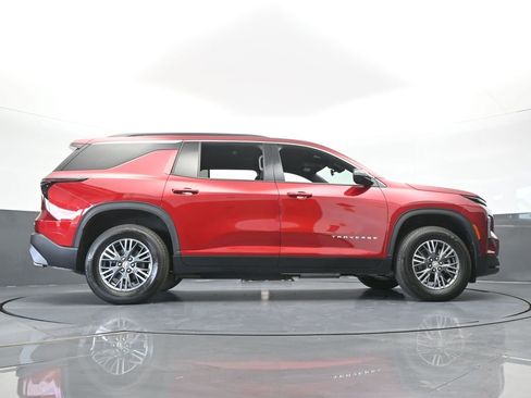 Used 2024 Chevrolet Traverse LT image 64