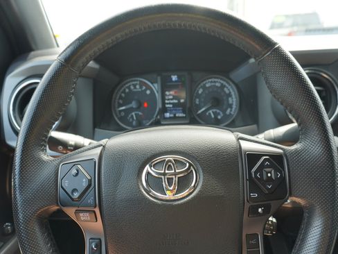 Used 2023 Toyota Tacoma TRD Off-Road AWD/4WD image 23