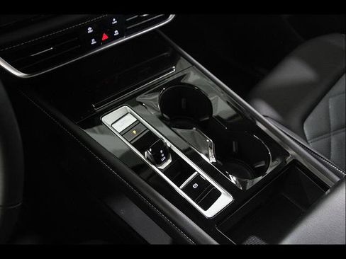 Certified 2024 Volkswagen Atlas SE AWD/4WD image 15