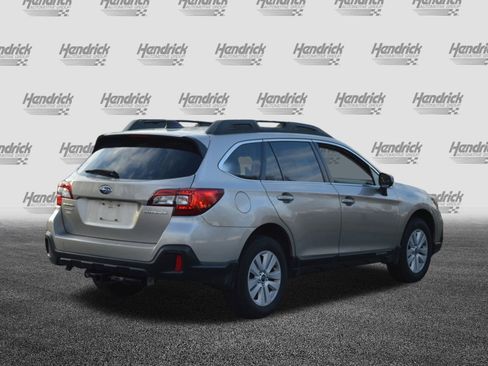 Used 2018 Subaru Outback 2.5i Premium image 10