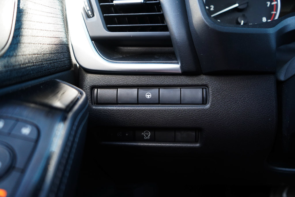 Used 2023 Nissan Rogue SV FWD image 30