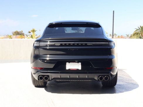 New 2026 Porsche Cayenne Coupe AWD/4WD image 10
