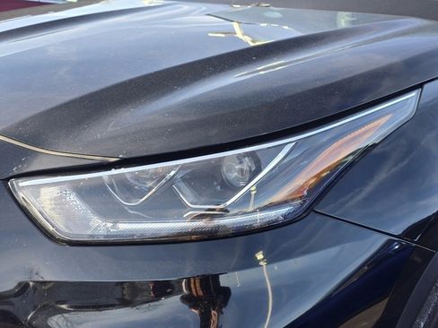 Used 2020 Toyota Highlander Limited image 10